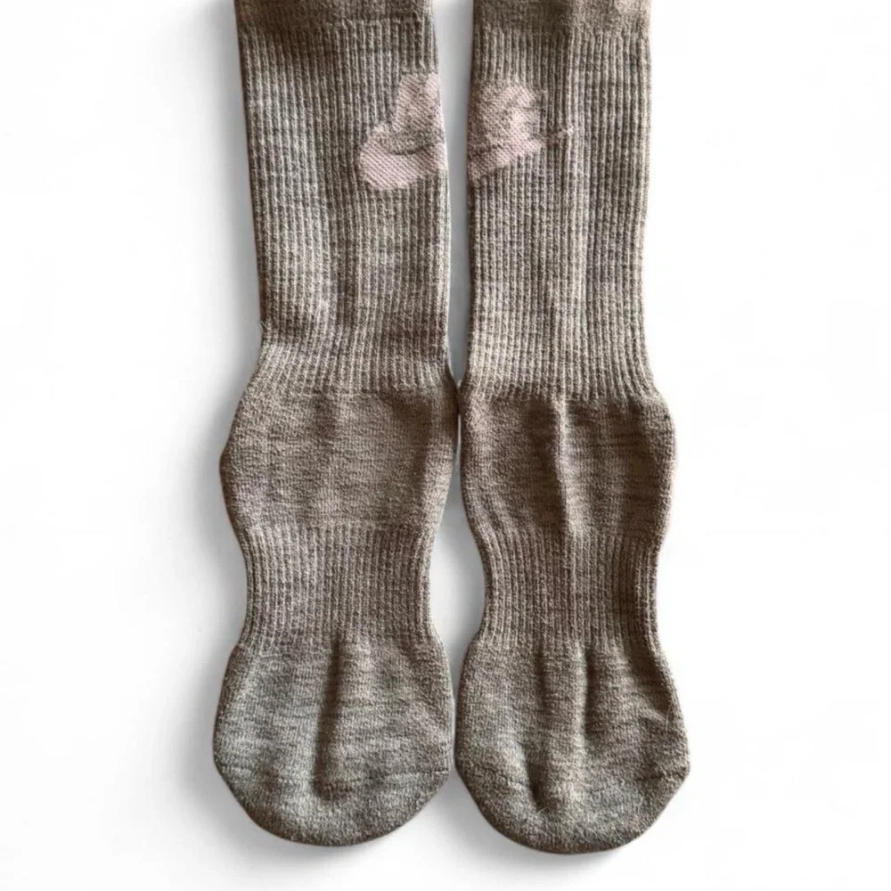 Nike Boys Crew Socks Heather Gray Size Medium NWOT